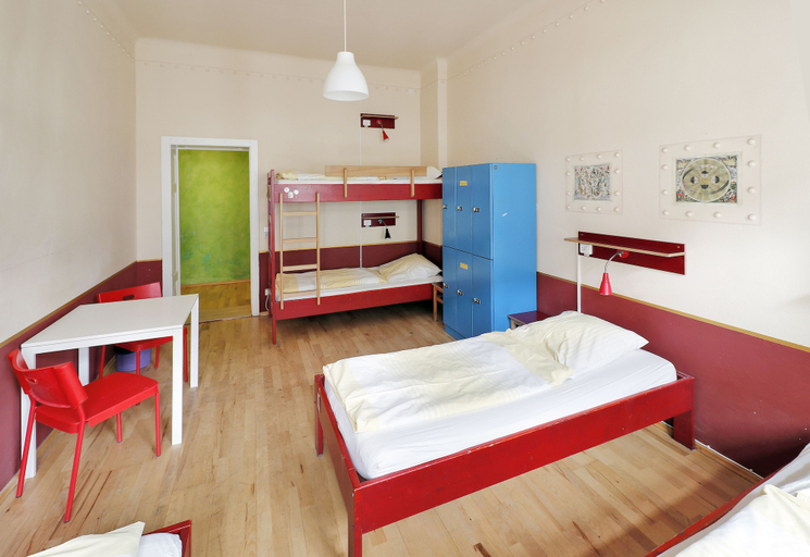 Bedroom 4, Hostel Mondpalast, Dresden