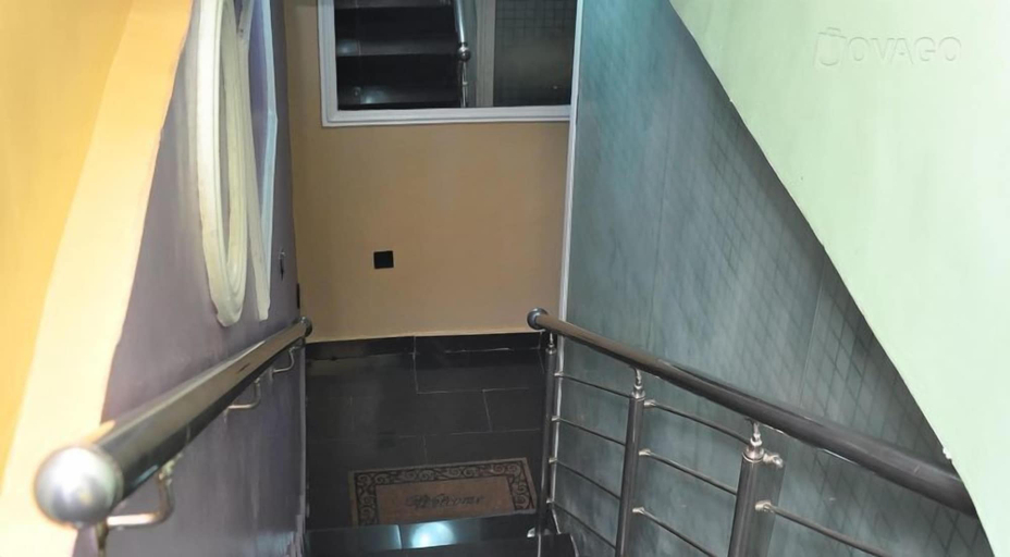 Others, Twin Tower Hotel, Surulere