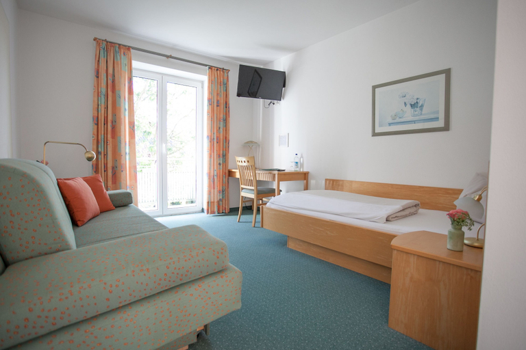 Bedroom 4, DEVA Hotel Beim Egger, Rosenheim