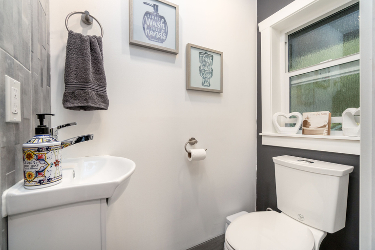 Bathroom 3, Amante Luxury B&B, Capital