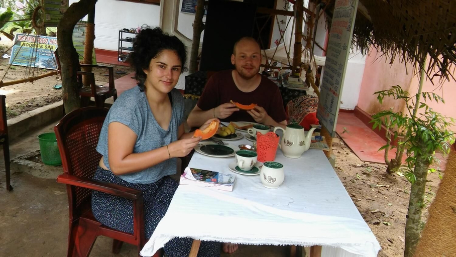 Food & Drinks, Thevindu guest & red mud resturent, Weligama