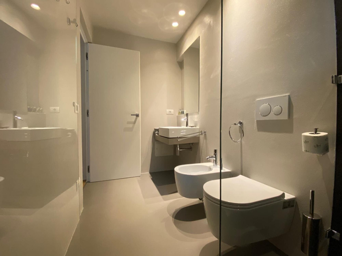 Bathroom 5, Villa Curiel, Livorno