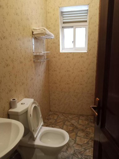Bathroom 3, Lishi Resort Hotel, Kampala