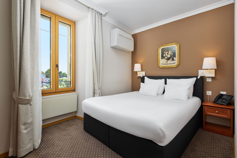 Bedroom 2, Hotel Le Rive, Nyon