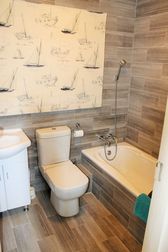 Bathroom 3, Bell Rock 19, Eden