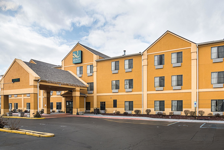 Quality Inn & Suites near I-80 and I-294, Cook