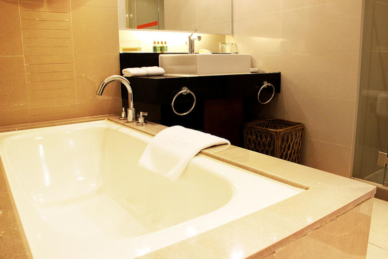 Bathroom 5, Xiyuan Hotel, Beijing