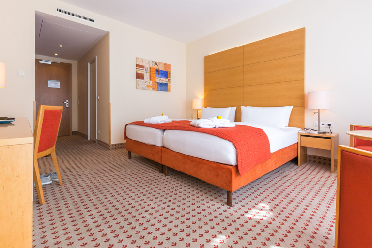 Bedroom 5, Park-Hotel Hübner, Rostock