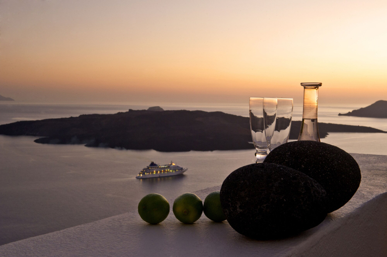 Food & Drinks 5, Enigma Suites, South Aegean