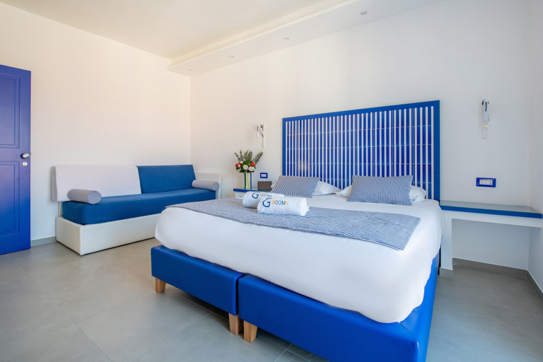 Bedroom 4, Al Campanile, Napoli