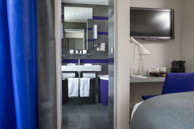 Bedroom 2, Le Pradey, Paris