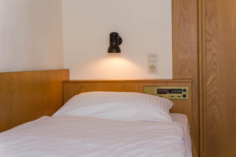 Bedroom 2, Hotel Weinhaus Weis, Trier-Saarburg
