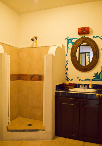 Bathroom 4, Casa Caribe Cancun, Isla Mujeres
