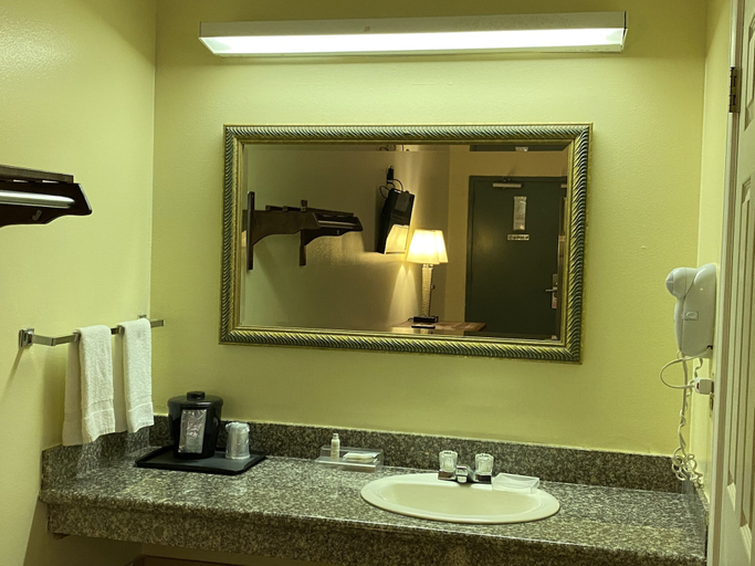 Bathroom 3, Stay Express Inn Hammond, Tangipahoa