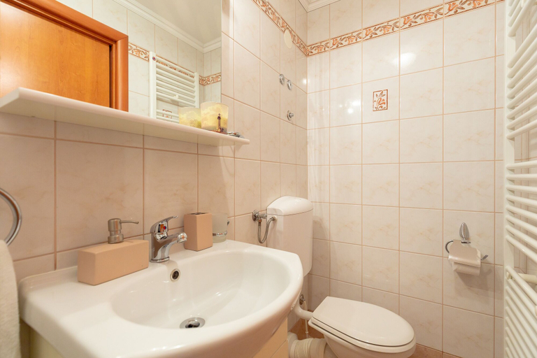 Bathroom 3, Apartments Mondo, Dubrovnik