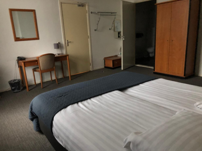 Bedroom 4, Hotel Wilhelmina, Venlo