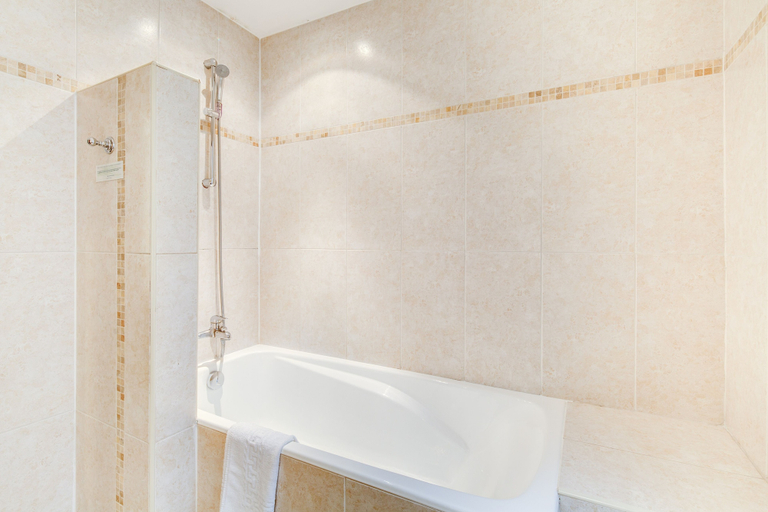 Bathroom 4, Grand Hotel des Gobelins, Paris