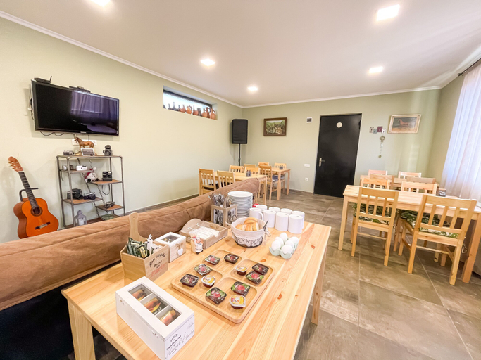 Food & Drinks 5, Belmonte Kazbegi, Kazbegi