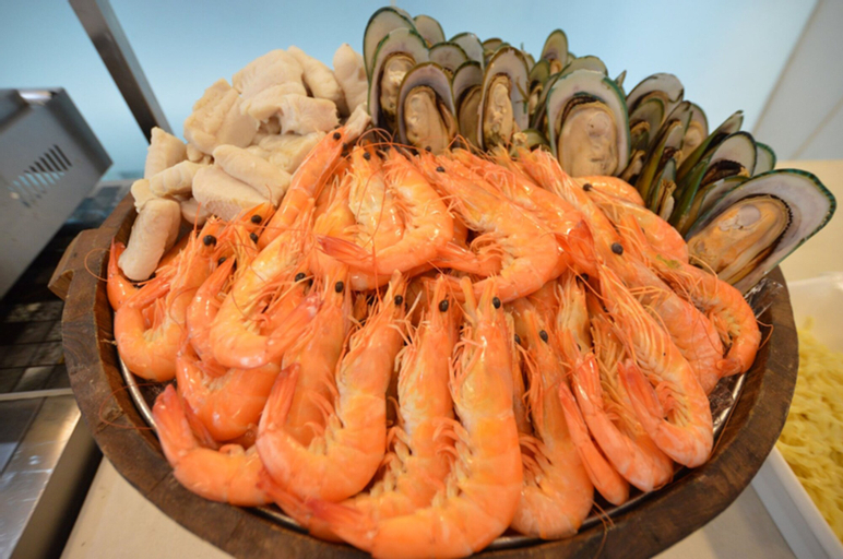 Food & Drinks 14