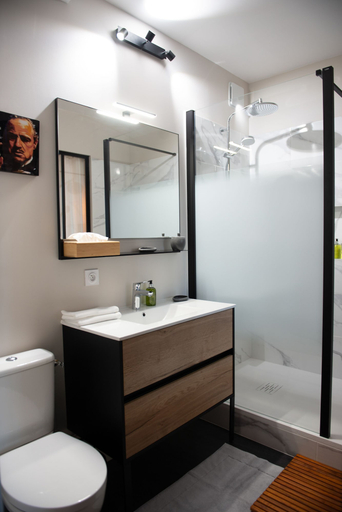 Bathroom 4, La Maison Carpe Diem, Eure