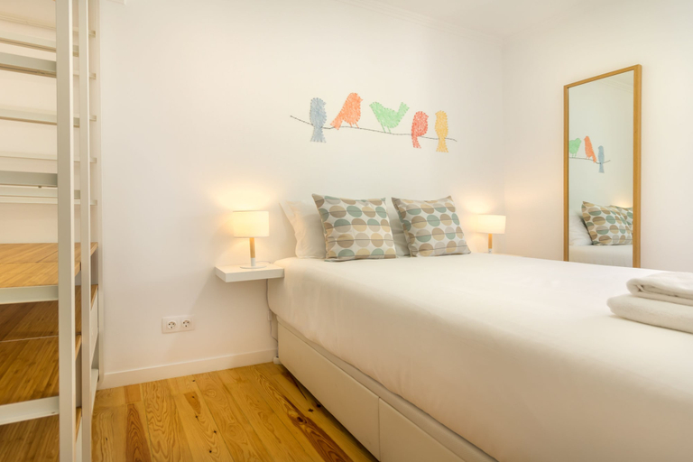 Bedroom 2, Amazing Castle Views in Historic Center, Lisbon