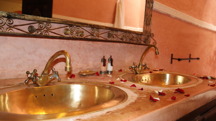 Bathroom 4, Riad Harmattan, Marrakech