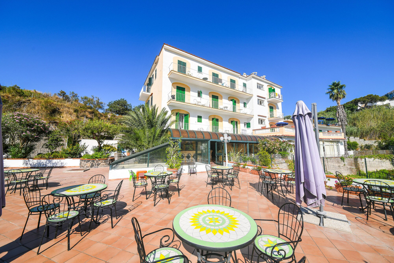 Exterior & Views 2, Hotel Maremonti, Napoli