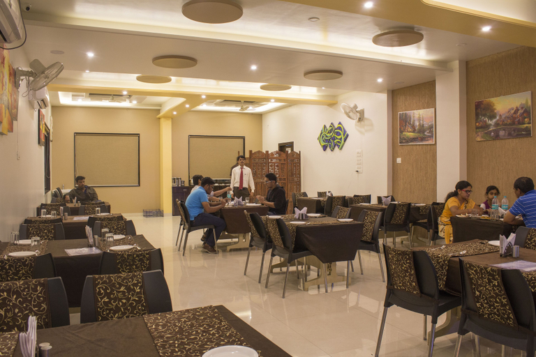 Food & Drinks 5, Hotel Gulmohar Pride, Ahmadnagar