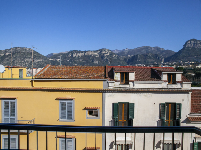 Exterior & Views 2, Al Campanile Suites, Napoli
