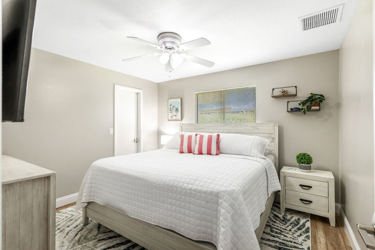 Bedroom 3, Cape Coral Paradise, Lee