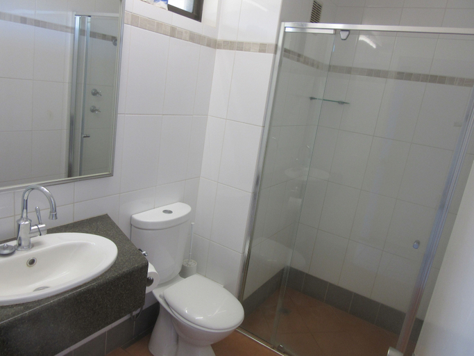Bathroom 5, Dampier Mermaid Hotel Karratha, Roebourne