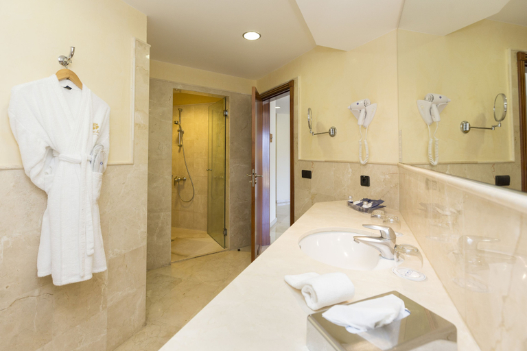 Bathroom 5, Gloria Palace Royal Hotel & Spa, Las Palmas