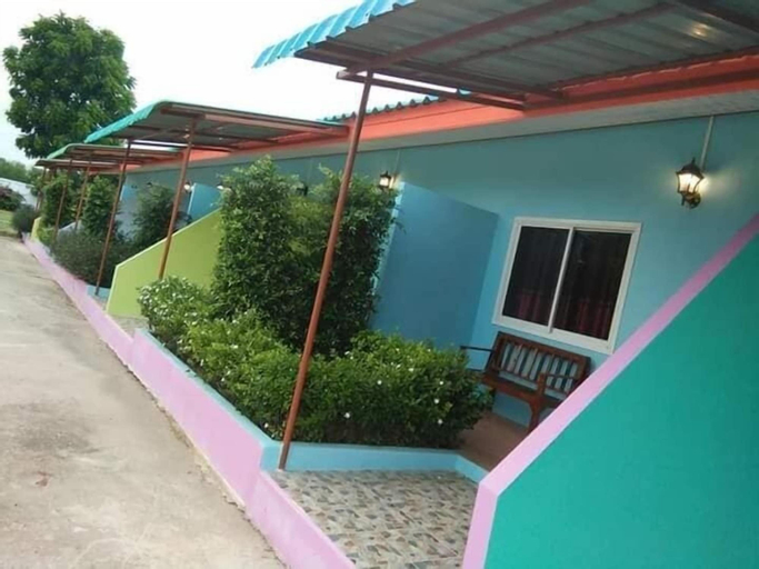 Exterior & Views 26