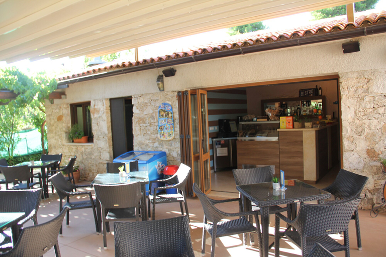 Food & Drinks 4, Mobile Homes Peskera, Medulin