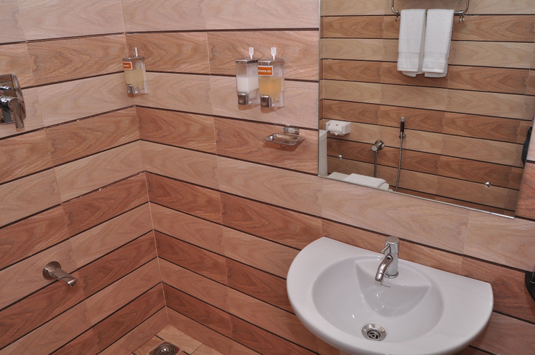 Bathroom 5, INDIMASI - Ayurveda & Healing Village, Thiruvananthapuram