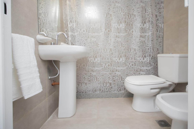 Bathroom, H48 Venezuela Apartment, Capital