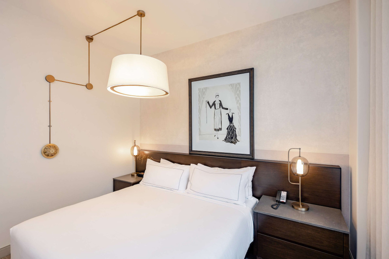 Bedroom 2, Hotel Fort Des Moines, Curio Collection by Hilton, Polk