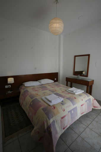 Bedroom 3, Gikas Apartments, Central Greece