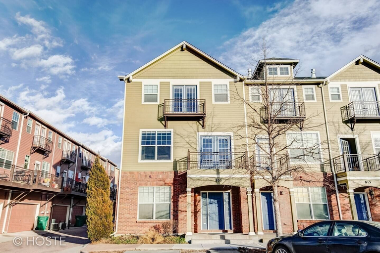 Exterior & Views 2, 3BR Downtown Townhome /w Stunning Balcony Views!, El Paso