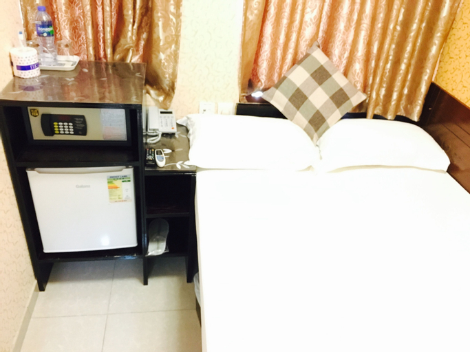 Bedroom 13