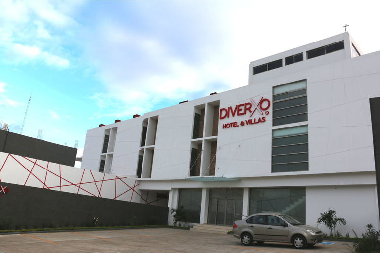 Exterior & Views