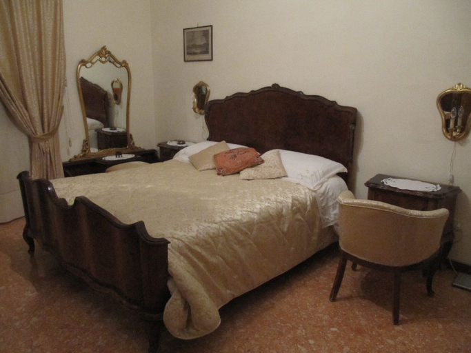Bedroom 3, Casa Rachele, Napoli