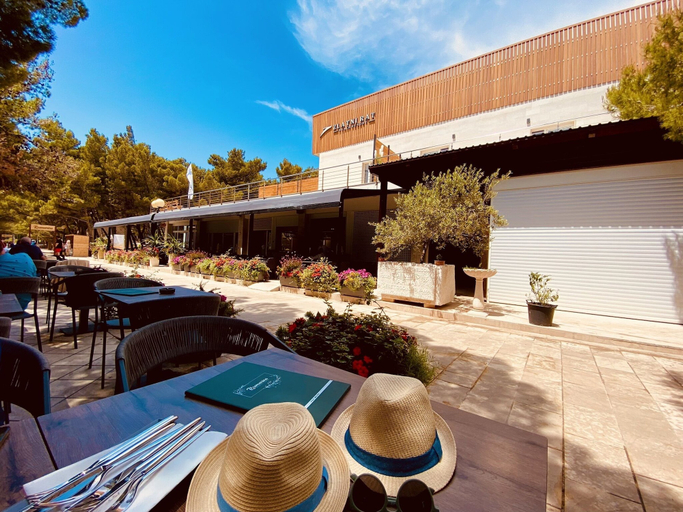 Exterior & Views 2, Zlatni rat Beach Resort, Bol