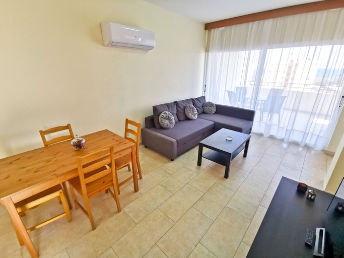 Others 5, License to Chill Apartment, Larnaca