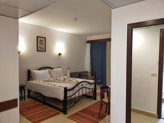 Bedroom 4, Marina Wadi Degla Hotel, 'Ataqah
