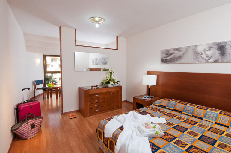 Bedroom 2, Leonardo Hotel Tiberias