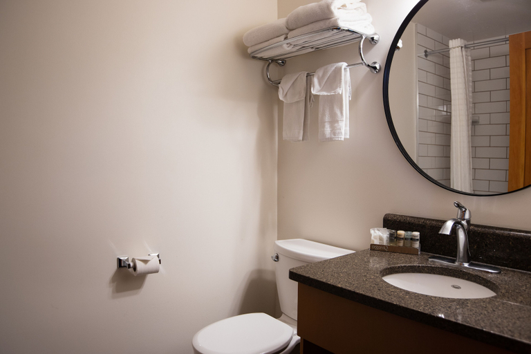 Bathroom 3, Pyramid Lake Lodge, Division No. 15