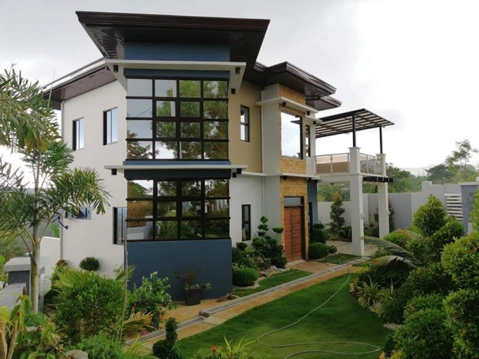 Exterior & Views 2, Villa - Sleeps 10 - Communal Pool - Parking, Mariveles