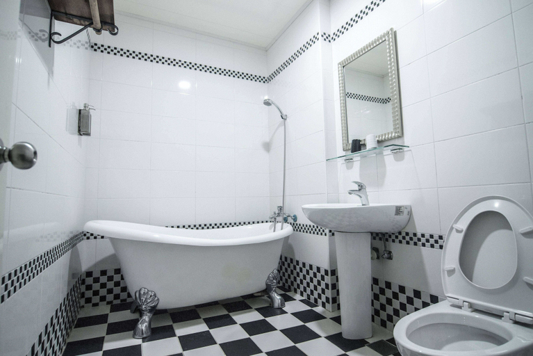 Bathroom 4, Seville B&B, Hualien