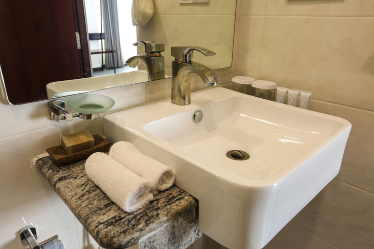 Bathroom 5, Morven Hotel Colombo, Thimbirigasyaya